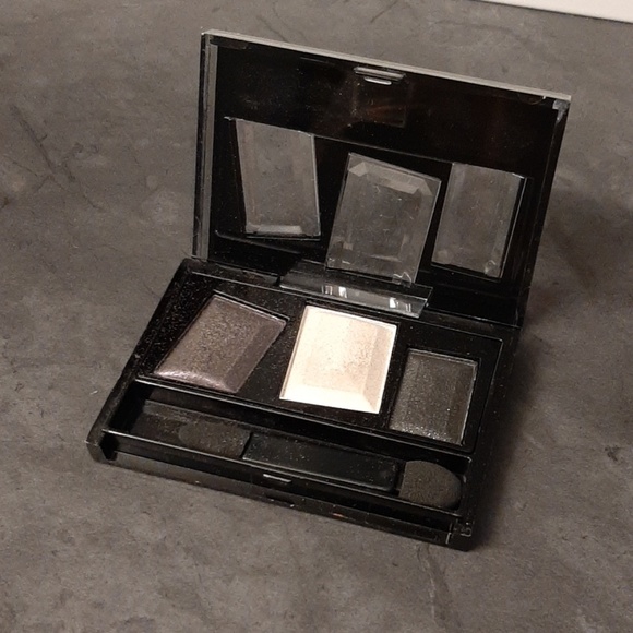 Sweet & Shimmer Eyeshadow - Picture 3 of 3